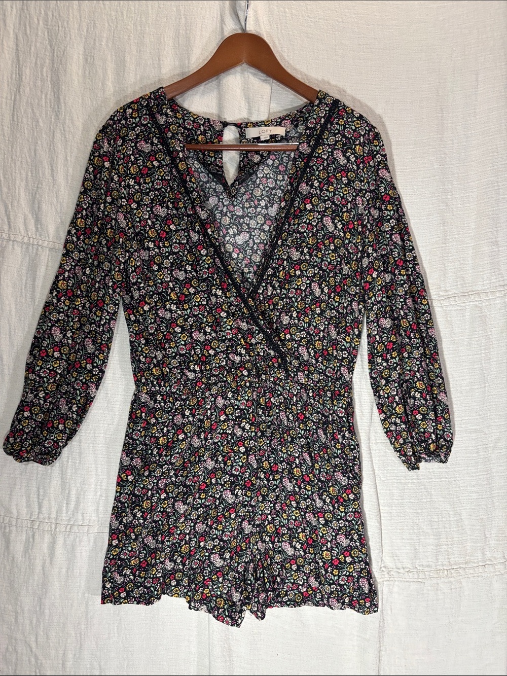 Ann Taylor LOFT multicolor Floral Garden Wrap Romper L Black Ditsy Long Sleeve